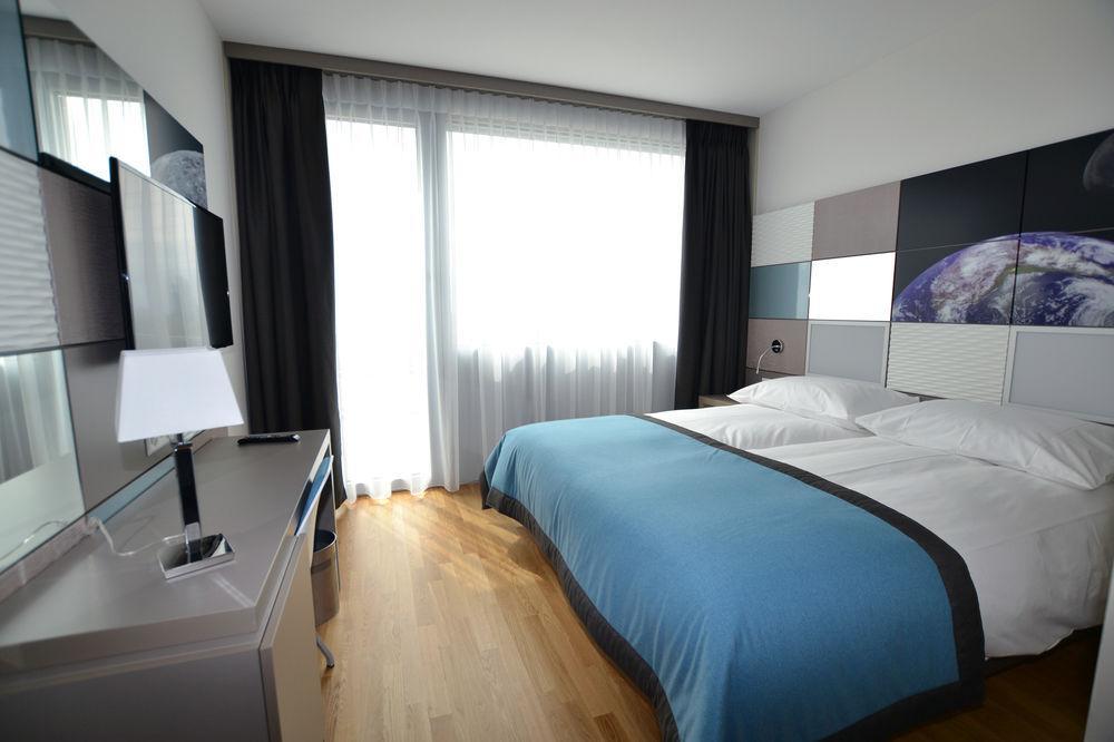 Discovery Hotel 3* Superior Crissier Exterior photo