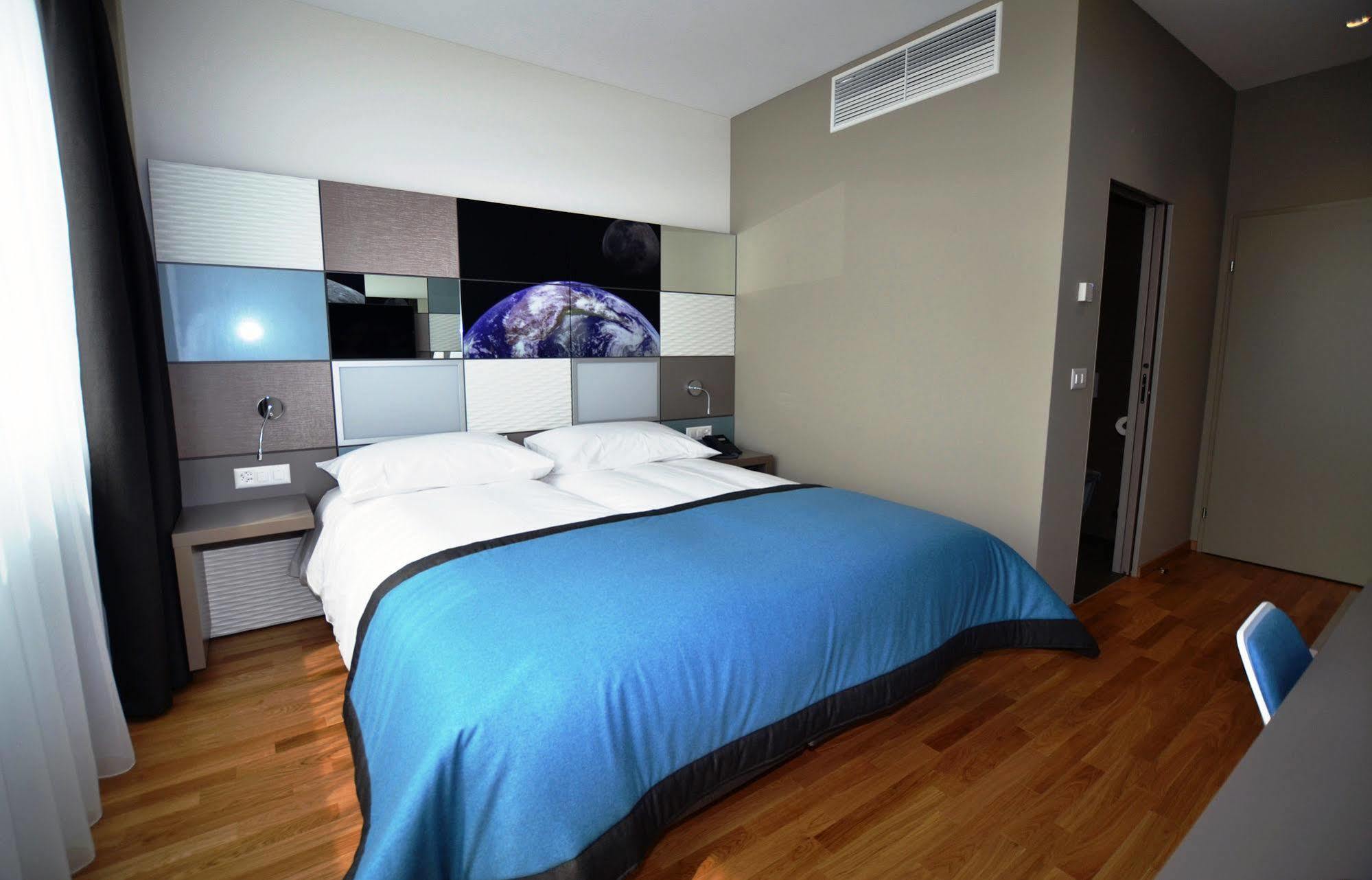 Discovery Hotel 3* Superior Crissier Exterior photo